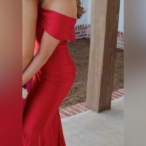 Beautiful Red Gown!